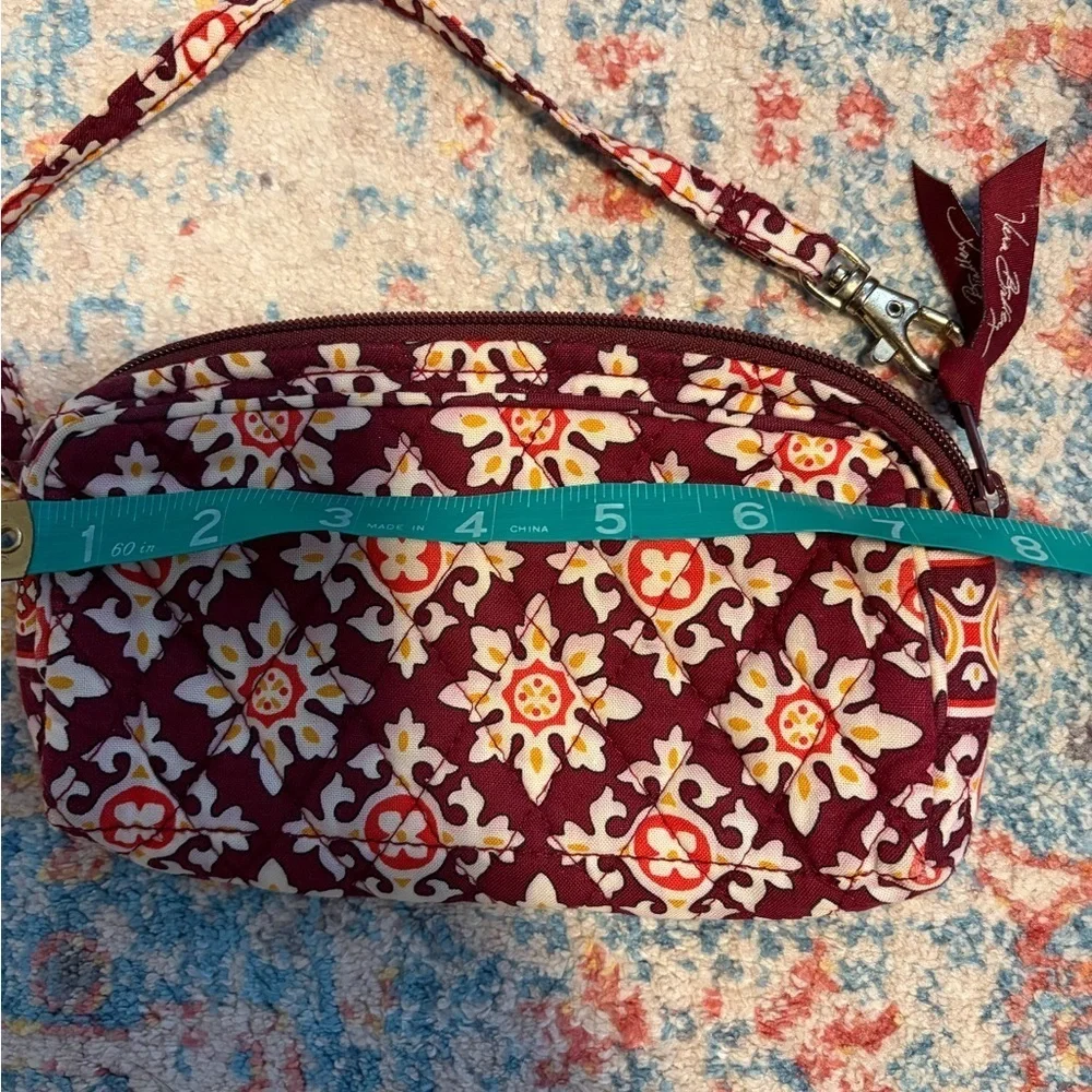Vera Bradley red print small zip wallet/wristlet medallion print